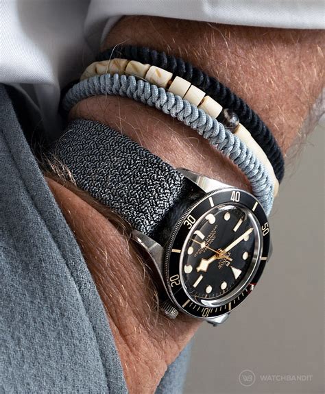 tudor black bay pro straps.